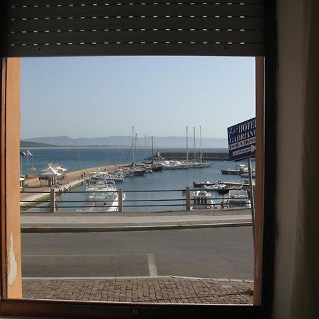 Borgo Spiaggia Vista Mare Isola Rossa Eksteriør billede