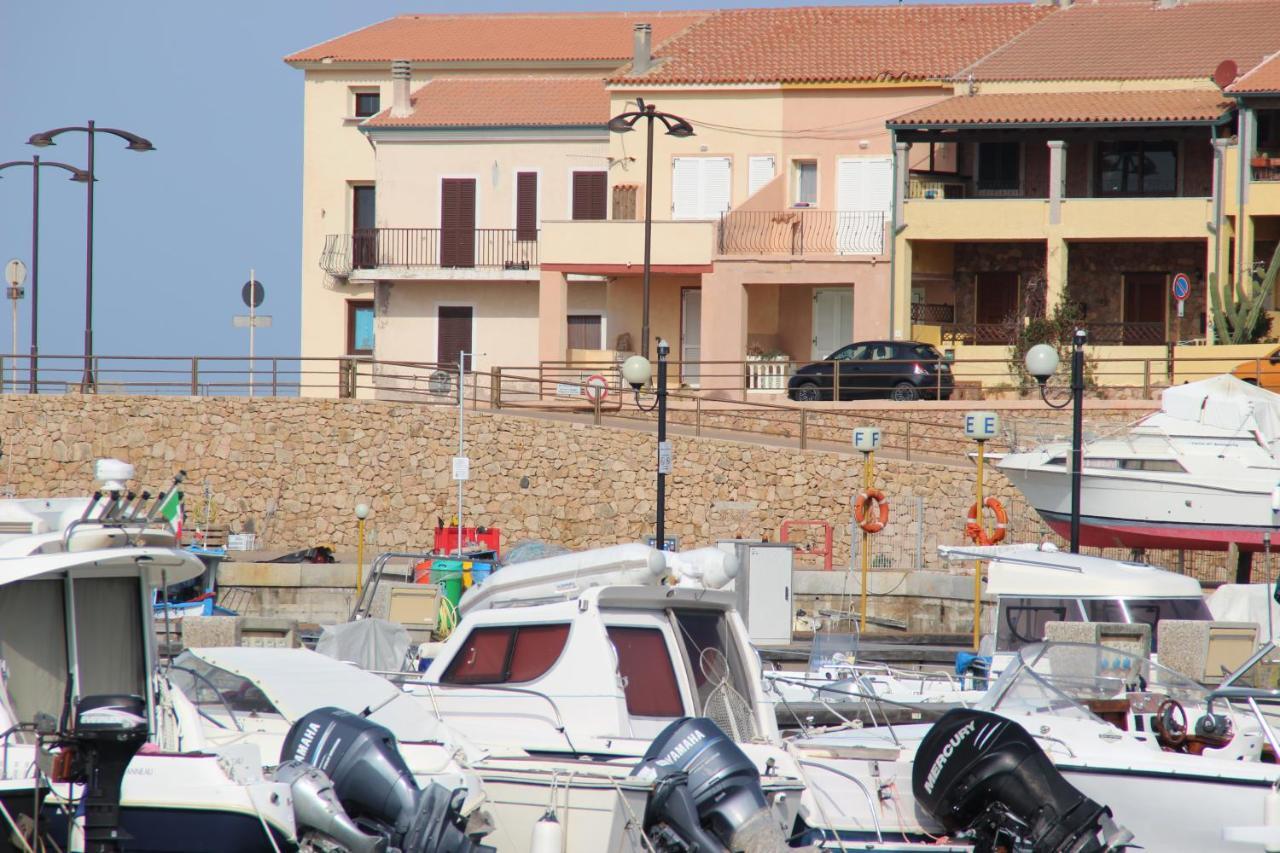Borgo Spiaggia Vista Mare Isola Rossa Eksteriør billede