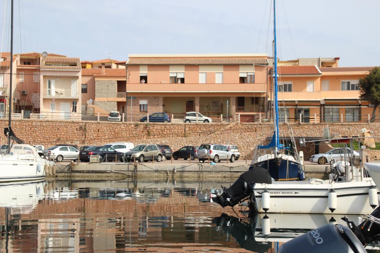 Borgo Spiaggia Vista Mare Isola Rossa Eksteriør billede