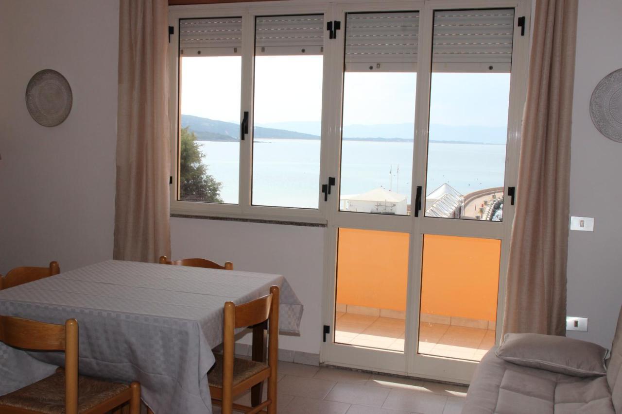 Borgo Spiaggia Vista Mare Isola Rossa Eksteriør billede