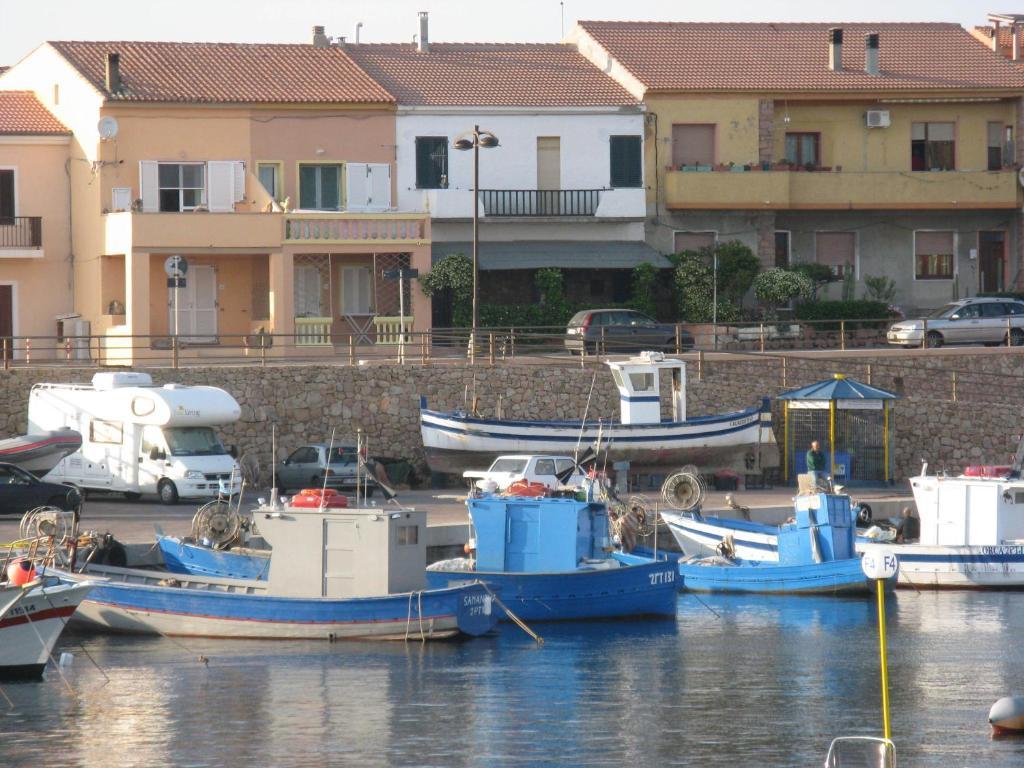 Borgo Spiaggia Vista Mare Isola Rossa Værelse billede