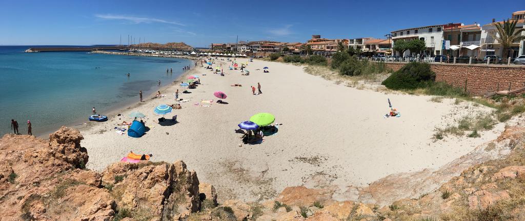 Borgo Spiaggia Vista Mare Isola Rossa Eksteriør billede